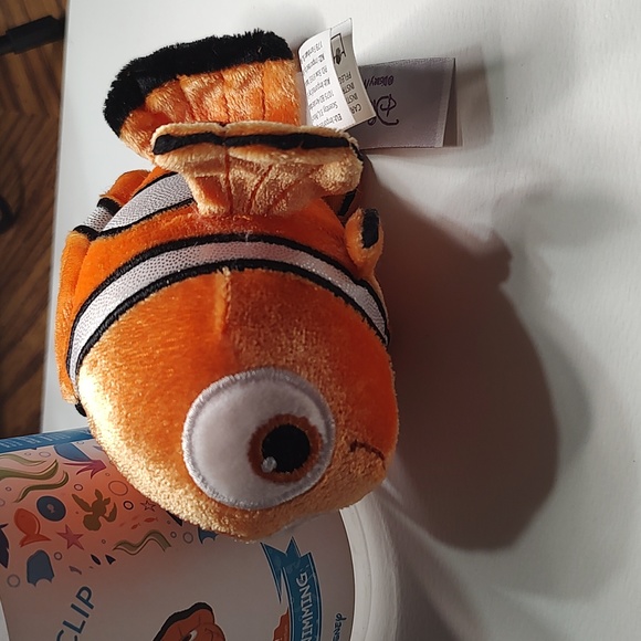 Scentsy Buddy Clip Nemo Keep Swimming - Picture 3 of 6